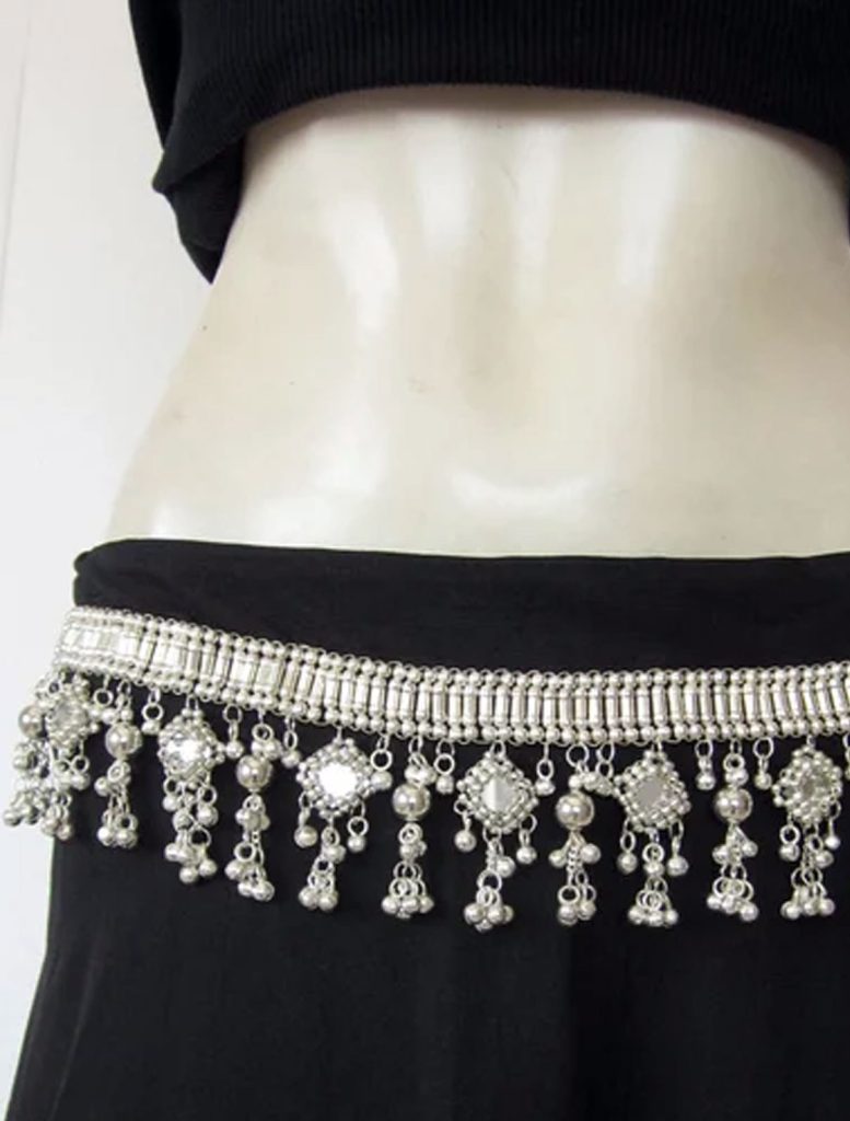 بچھوا,bichhua,bichhooa,bichua,ਬਿਛੂਆ,Traditional Ornaments of Punjab,Jewellery,jewelry,زیور, ,گہنا,بُھوکھن,النکار,ٹُوم,ٹومب,ٹونب چھلا,