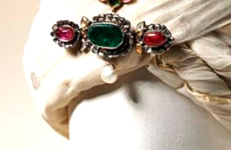 Traditional Ornaments of Punjab,Jewellery,jewelry,zaiwar,زیور, ,گہنا,,ٹُوم,ٹومب,ٹونب ,  ਕੁਤਾਬਲੀਦਾਰ ,kutablidar,qutablidar,قطبلدار,  قتبلدار,  کتبلدار